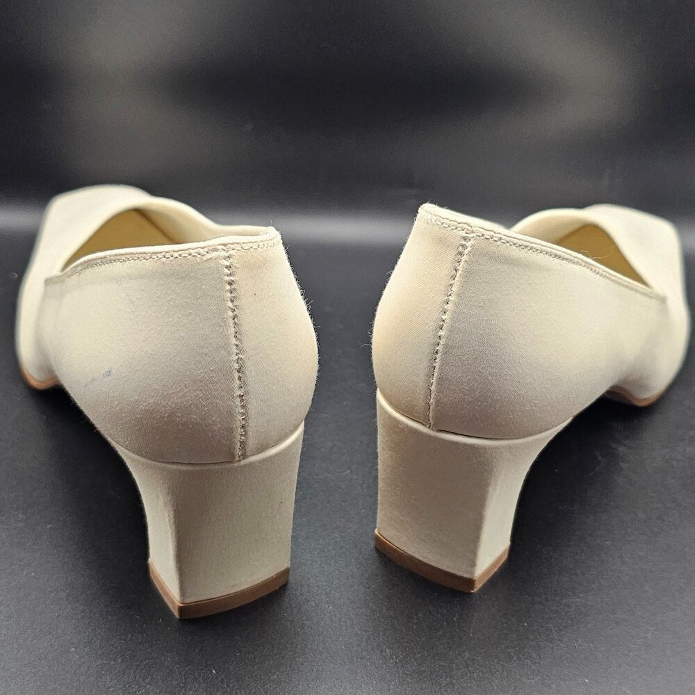 Dyeables Ivory Low-Heel Dress Shoes – Size 7 - Picture 5 of 9